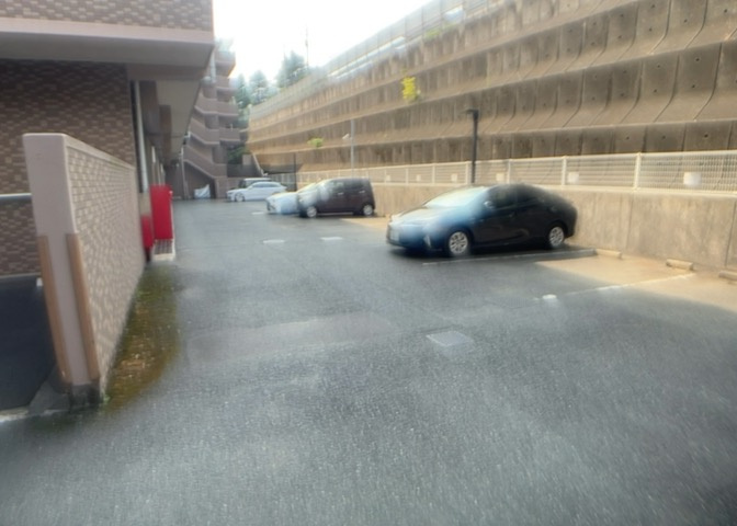 マンションの駐輪場は、事前に空きがあるか確認を取ると安心です。せっかく入居したのに駐輪スペースがない！なんてことになったら大変ですよね。そこで、内見時や購入前にはまず事前に確認しておくと良いでしょう。