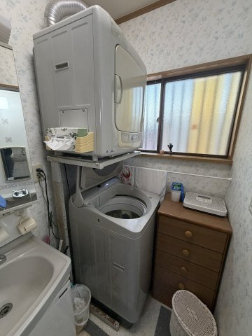 室内洗濯機置き場となっております。