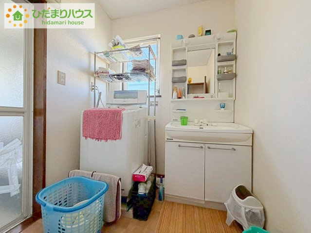 ゆったりとした脱衣所は、朝の支度の時間が重なっても、ストレスなく準備ができます!(^^)!