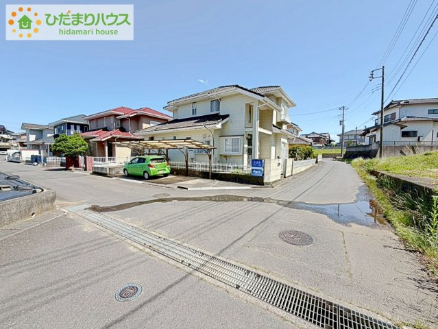角地につき日当たり・風通し良好です☆