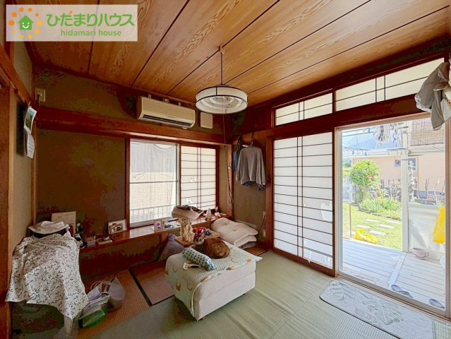 リビングと和室は続き間設計。お友達が来たときには襖を開けて、広々空間を確保できます。
