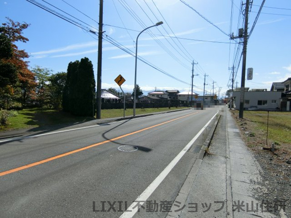 【南アルプス市飯野　事業用地向け売地の外観】