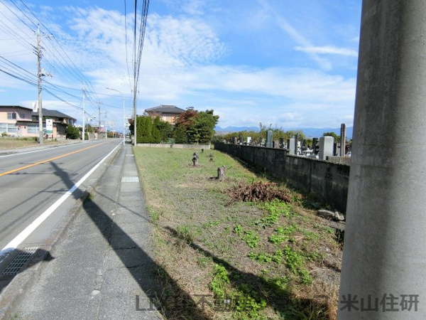【南アルプス市飯野　事業用地向け売地の外観】