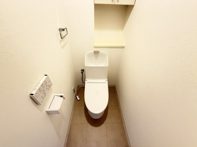 【トイレ】トイレは温水洗浄便座付きです！