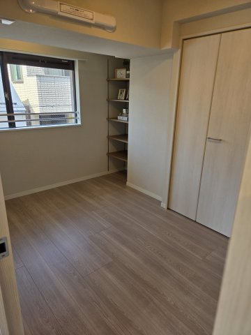 5.1帖の洋室です