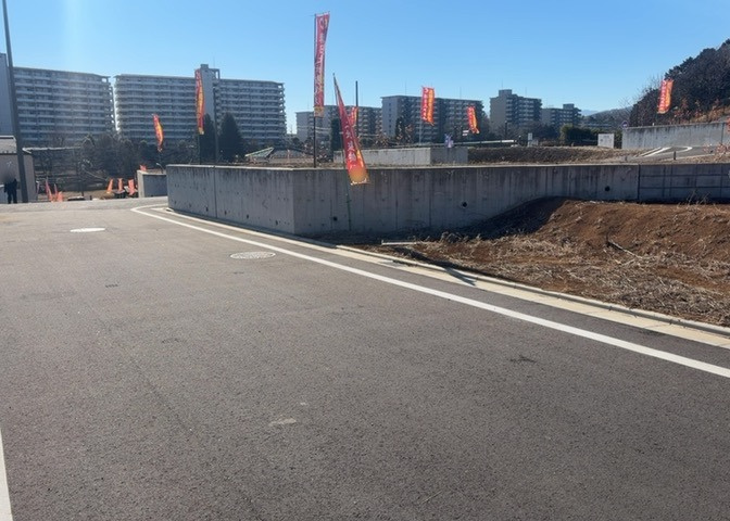 土地探しをしていると都市計画区域という言葉を目にすると思います。法律によって、都道府県知事や国土交通大臣が指定するエリアのことを指しており、都市計画区域は市街化区域と市街化調整区域に分けられています。