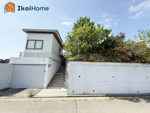 ●年中無休：当日予約可●駐車場はシャッター付き！普通車2台可能です。大切にお停めいただけます！