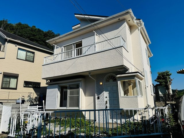 ～内外装フルリノベ済の再生住宅　陽当たりの良い南向き4LDK～