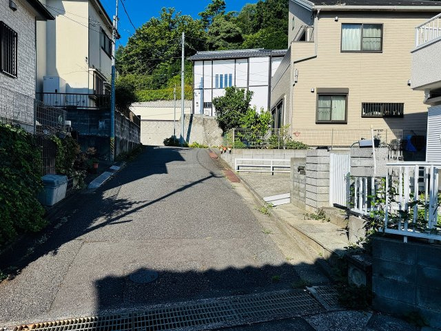 ～南東側4.5ｍ道路に面しています～
