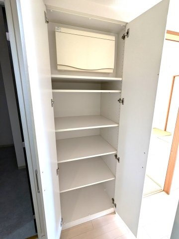 廊下の収納です