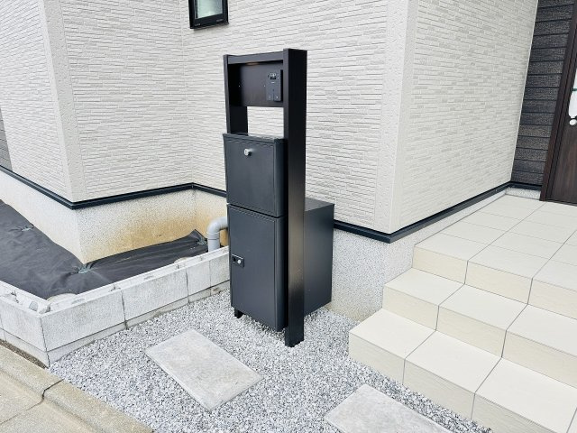 ～不在時の荷物受け取りに大変便利な宅配BOX～