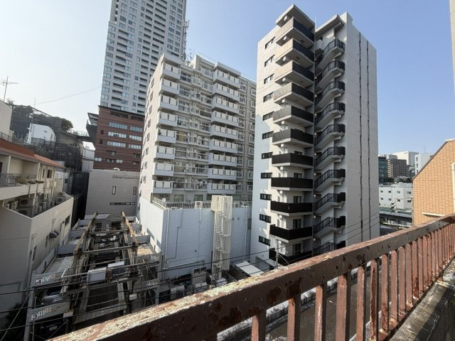 前面建物が離れていて眺望良好