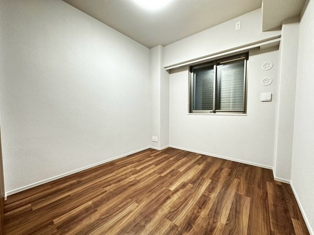 【洋室？】約5.0帖で寝室や書斎にもおすすめのお部屋です！！