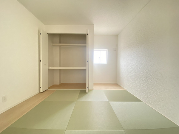 すぐ横になれる和室は、みんながほっと一息つける空間☆