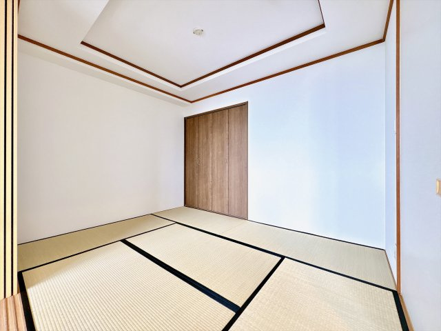 西側6.0帖和室