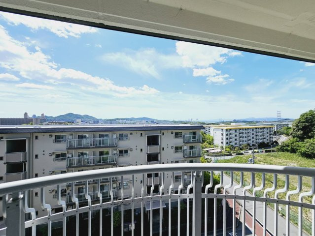 ■明石海峡大橋から横尾山(六甲山系)を見渡せます。