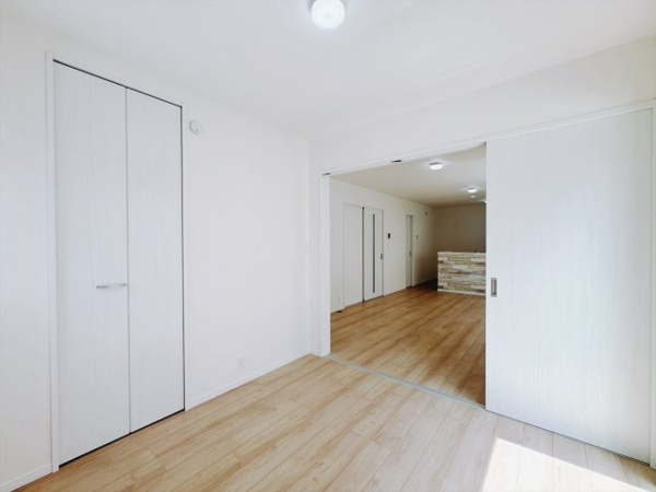 【 新築戸建 渋川市石原348番の洋室】