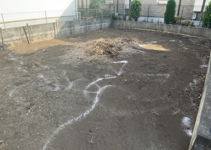 隣家の土地はどうなっているのか、生活利便施設が近くにあるのか、学校まで近いかなど、お客様のライフスタイルにあわせたイメージが重要です。また、近くにあると困る施設が近くにないかも確認するといいでしょう。