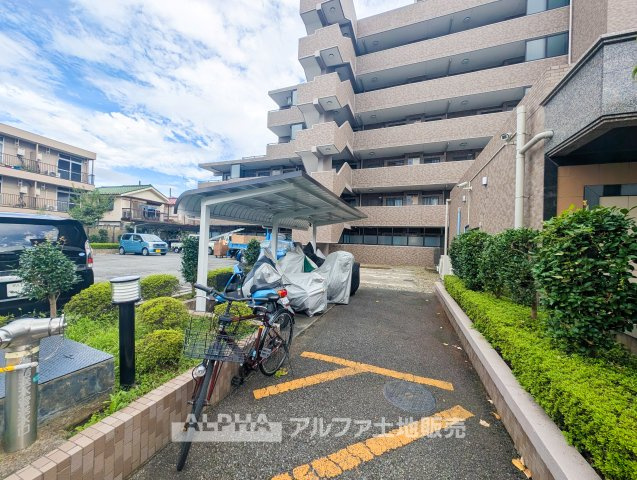 【Secure　Residence】◆オートロック付き◆住まいの防犯面にも配慮されたマンション。毎日の暮らしに安心感を添える共用設備が備わっています。
