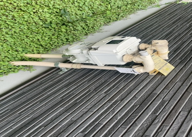 敷地内に散水栓や立水栓があると便利です。水道水を直接利用できるため、水を運ぶ手間を省くことが出来ます。大量の水を必要とする洗車作業や清掃などに役立ちます。その他設備とあわせて、現地でご確認ください。