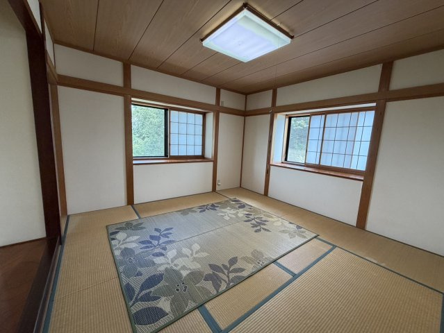 ゆったりとくつろげる和室です