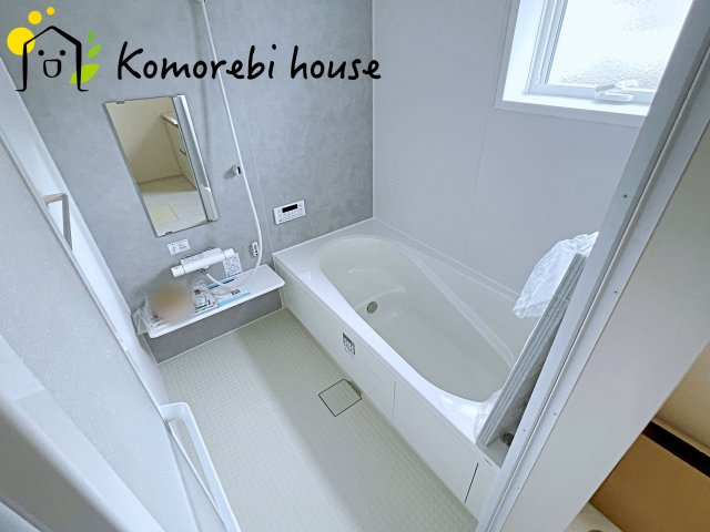 コンパクトで使いやすいお風呂です
