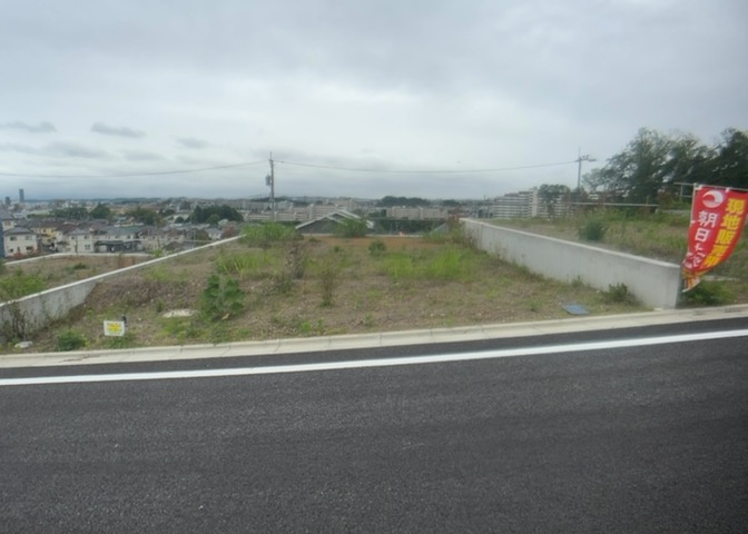土地探しをしていると都市計画区域という言葉を目にすると思います。法律によって、都道府県知事や国土交通大臣が指定するエリアのことを指しており、都市計画区域は市街化区域と市街化調整区域に分けられています。