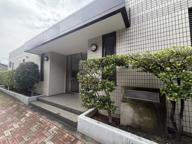 マンションの顔でもある、高級感漂うエントランス。　