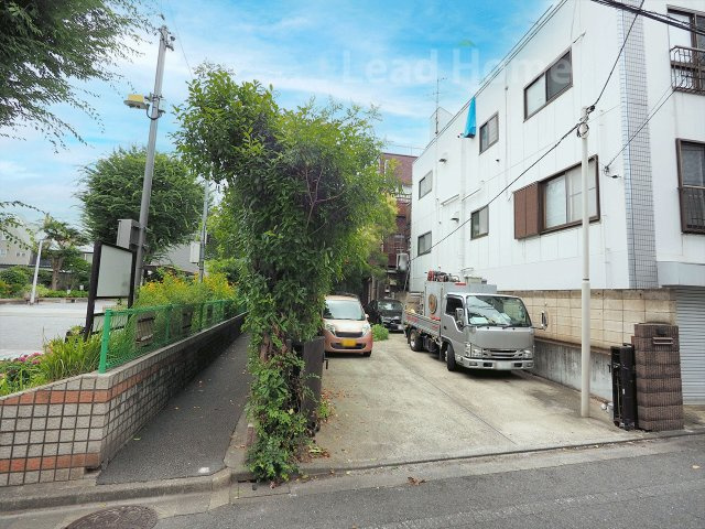 明るい光が差し込む良好な住環境が魅力的です！静かなエリアで快適な日常を過ごすことができます！