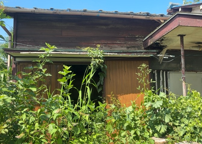 隣家の土地はどうなっているのか、生活利便施設が近くにあるのか、学校まで近いかなど、お客様のライフスタイルにあわせたイメージが重要です。また、近くにあると困る施設が近くにないかも確認するといいでしょう。