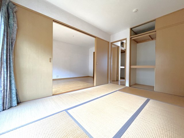 2階の和室です♪収納も十分にあります♪