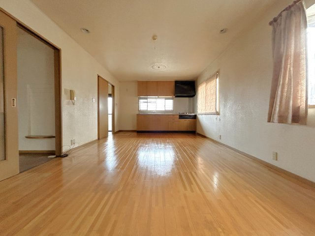 広々としたLDKで家族だんらんを過ごせます♪
