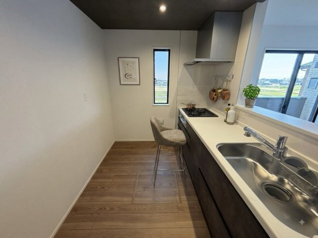 ※本画像はCGで作成しており、実際に現地に家具は置かれておりません。また、価格に家具は含まれておりません。