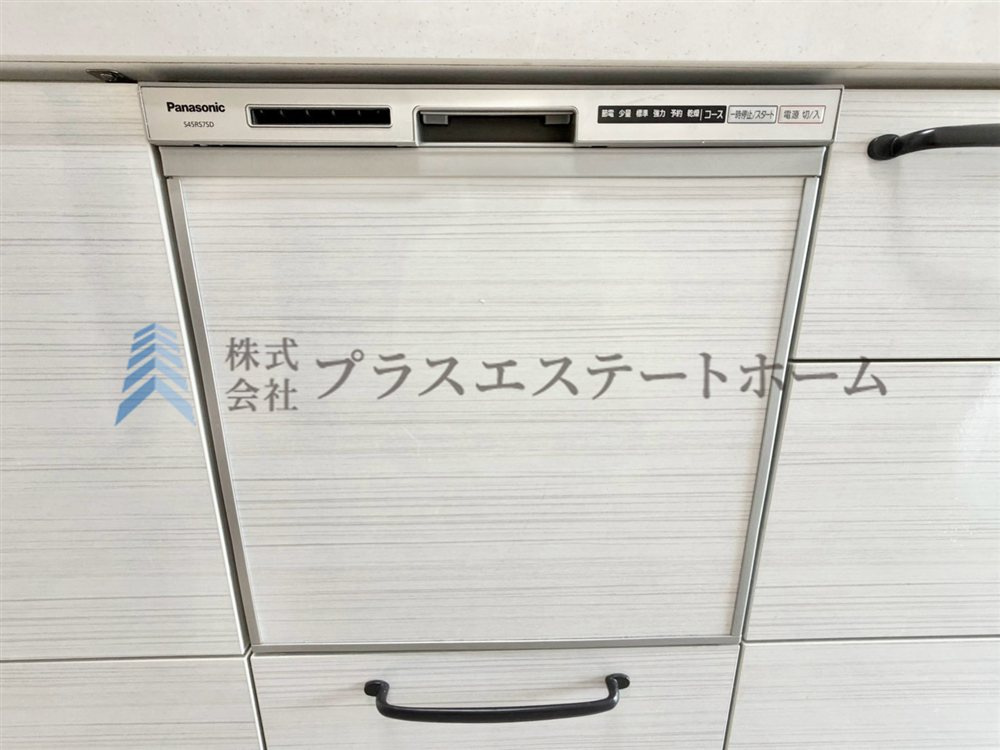 食洗器付きキッチンで毎日の洗い物もラクラクです♪