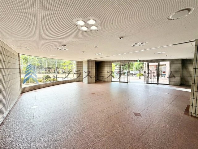 スッキリ広々空間でお客様をお迎えします♪