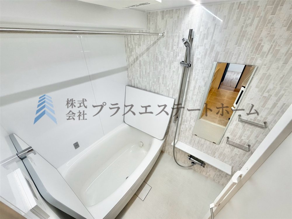 白基調で清潔感のある浴室♪