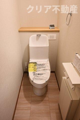 2階にもトイレがあるので忙しい朝も分けて使えます！