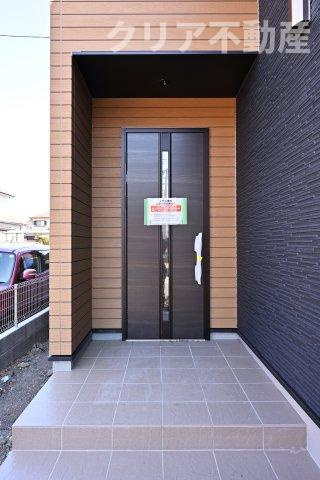 玄関はディンプルキー＆ダブルロックドア採用で防犯対策もバッチリです！