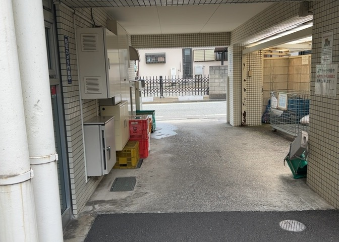 マンションの駐輪場は、事前に空きがあるか確認を取ると安心です。せっかく入居したのに駐輪スペースがない！なんてことになったら大変ですよね。そこで、内見時や購入前にはまず事前に確認しておくと良いでしょう。