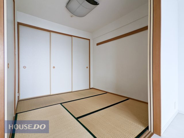 い草の香りに包まれて。一日の疲れを癒やす、心落ち着く和の空間。