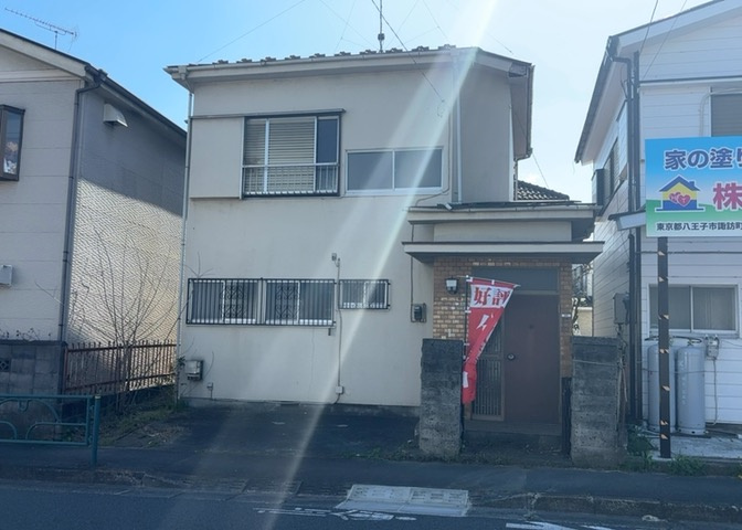 家を建てる前提で土地を探している場合、地盤の丈夫さは譲れない条件の一つです。地盤が脆弱だと追加工事が必要となります。また、過去に地盤沈下や液状化現象を起こした土地は、できるだけ避けた方がいいでしょう。