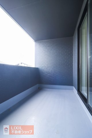 晴れた日は布団や毛布、シーツなどを干せて布団の清潔感も保てます。天日干しは肌触りが気持ちいいですよね。