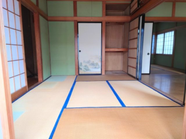 2階和室：隣の部屋や階段、ベランダとつながっていて動線がスムーズです。