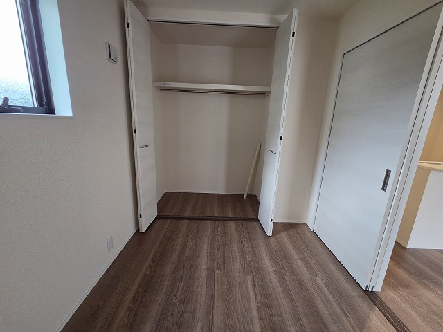 1階の洋室です
