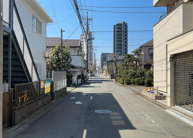景色重視でお家選ぶをするとスーパーが遠い！学校が遠い！など生活をするうえで利便性で困ることもあります。まず一度現地を見学する際に、周辺の施設などがあるかを確認し、暮らし始めた後のことを想像しましょう。