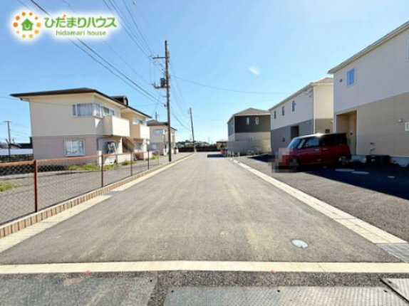 車通りも少ないので運転が苦手な方でも安心して駐車できます