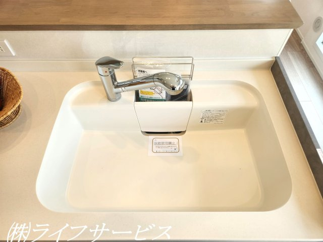キッチンシンク／浄水器付水栓搭載！