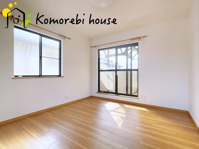 開放的な寝室です