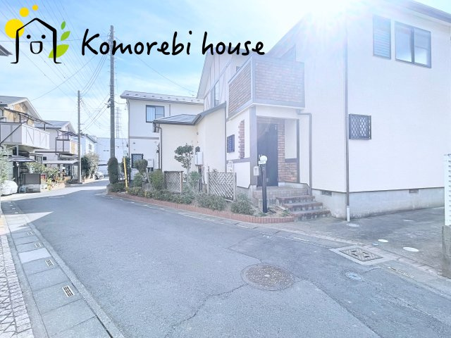 前面道路含む現地写真です