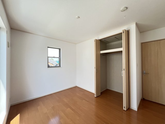 寝室にピッタリな洋室　クローゼット付き